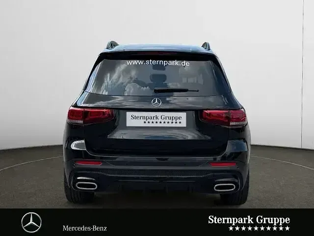 Gebraucht Mercedes GLB200 Business 163 PS (119 kW) 2023 Kosmosschwarz SUV