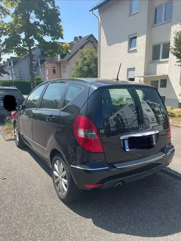 Gebraucht Mercedes A180 109 PS (80 kW) 2010 Schwarz Van / Kleinbus