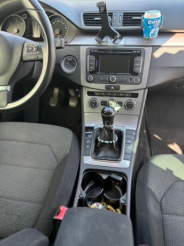 Schwarz Gebraucht 2014 VW Passat Kombi | 7.700 € (Guter Preis) - Bild 1/4