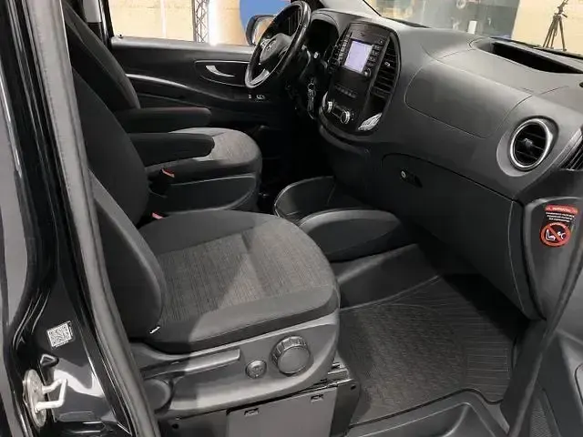Gebraucht Mercedes Vito 190 PS (139 kW) 2019 Grau Van
