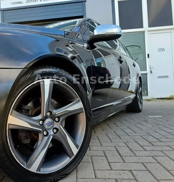 Gebraucht Volvo V70 R-Design 179 PS (131 kW) 2013 Schwarz Kombi