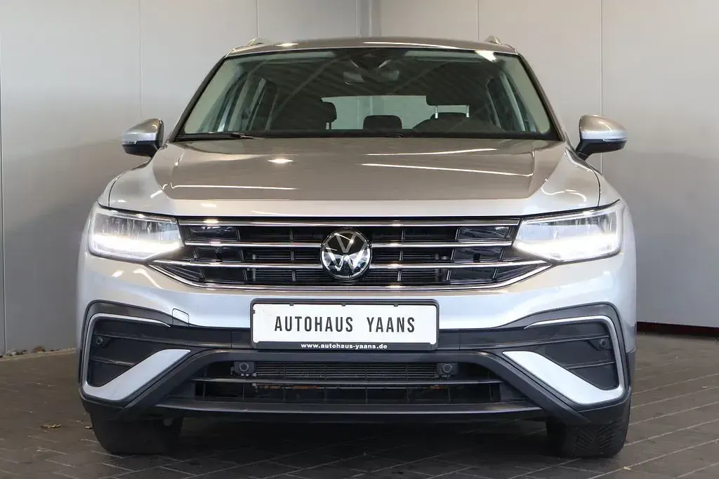 Gebraucht VW Tiguan Life 150 PS (110 kW) 2025 Silber SUV
