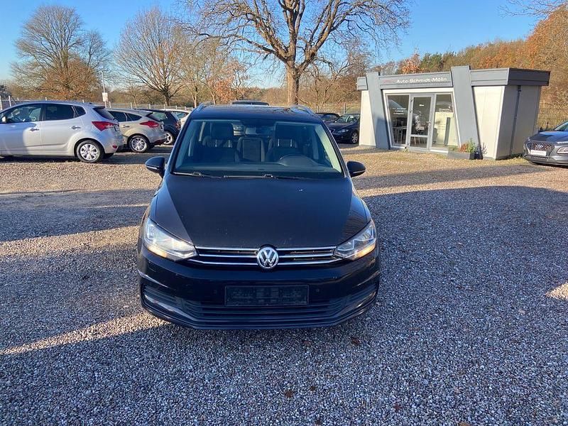 Schwarz Gebraucht 2016 VW Touran Comfortline Van / Kleinbus | 9.980 € (Teuer) - Bild 1/4