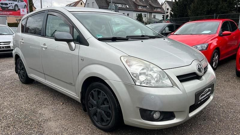 Gebraucht Toyota Verso 136 PS (100 kW) 2009 Grau Van / Kleinbus