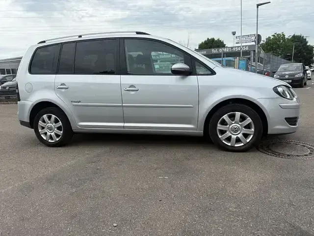 Gebraucht VW Touran Freestyle 105 PS (77 kW) 2009 Reflexsilber Van / Kleinbus