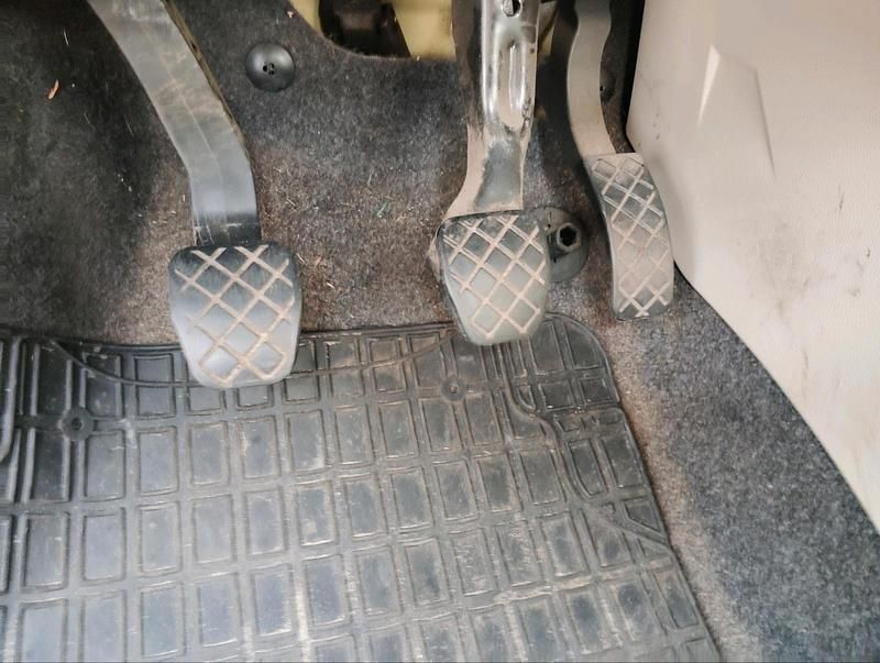 Gebraucht Skoda Roomster 86 PS (63 kW) 2008 Rot Van / Kleinbus