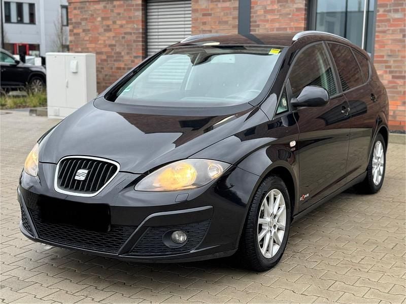 Schwarz Gebraucht 2013 Seat Altea XL Van / Kleinbus | 3.700 € (Fairer Preis) - Bild 1/4