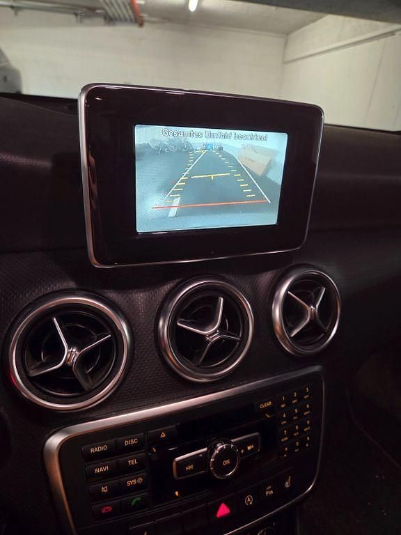 Gebraucht Mercedes A180 109 PS (80 kW) 2015 Grau Limousine