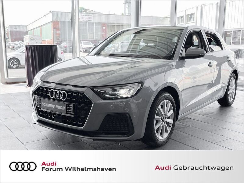 Grau Gebraucht 2025 Audi A1 Sportback Advanced Kleinwagen | 23.995 € (Guter Preis) - Bild 1/4