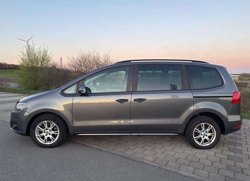 Gebraucht Seat Alhambra 4Drive 140 PS (102 kW) 2013 Grau Van / Kleinbus
