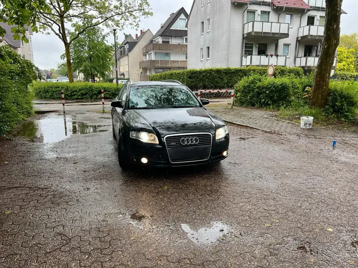 Second-hand Audi A4 140 CP (102 kW) 2006 Negru Break