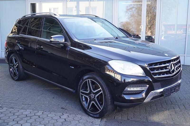 Gebraucht Mercedes ML350 AMG 258 PS (189 kW) 2011 Schwarz SUV