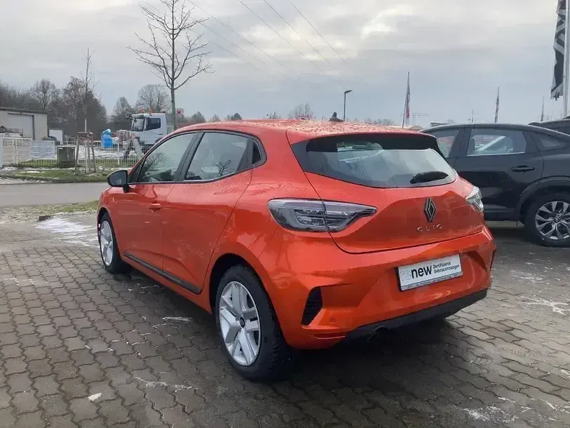Gebraucht Renault Clio V Evolution 67 PS (49 kW) 2024 Valenciaorange Limousine