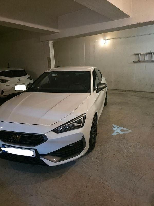 Gebraucht Cupra Leon VZ3 300 PS (220 kW) 2022 Weiß Limousine