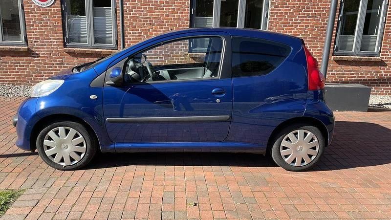 Gebraucht Peugeot 107 Filou 68 PS (50 kW) 2007 Blau (zu lackieren blau 8m6/metalliclackierung mit schu) Kleinwagen