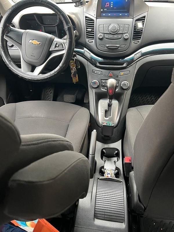 Gebraucht Chevrolet Orlando 2012 Silber Van / Kleinbus