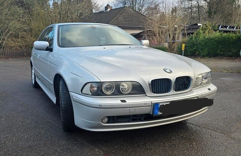 Gebraucht BMW 530 193 PS (141 kW) 2002 Silber Limousine