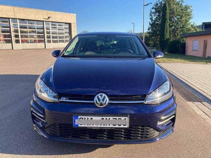 Blau Gebraucht 2019 VW Golf VII Comfortline Kombi | 18.000 € (Fairer Preis) - Bild 1/4