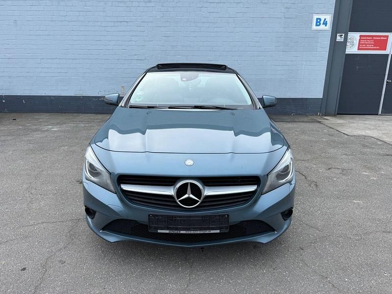 Gebraucht Mercedes CLA200 185 PS (136 kW) 2013 Blau Coupé