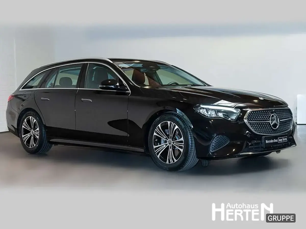 Gebraucht Mercedes E220 Avantgarde 197 PS (144 kW) 2024 Obsidianschwarz Kombi