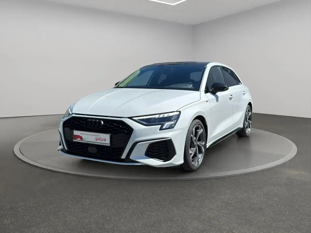 Używany Audi A3 S-Line 150 KM (110 kW) 2024 Biały Sedan/Limuzyna