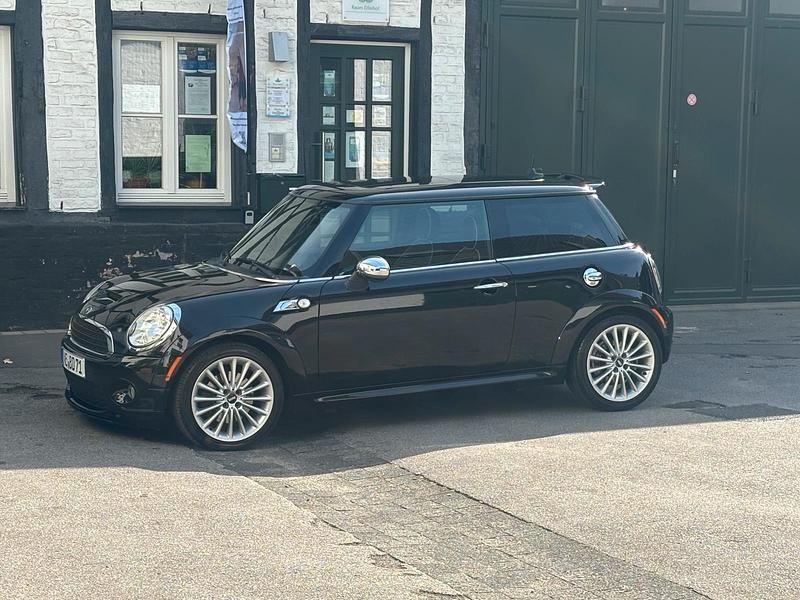 Schwarz Gebraucht 2010 Mini John Cooper Works Kleinwagen | 7.490 € (Guter Preis) - Bild 1/4