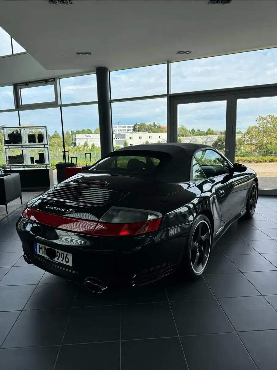 Używany Porsche 996 320 KM (235 kW) 2003 Czarny Kabriolet