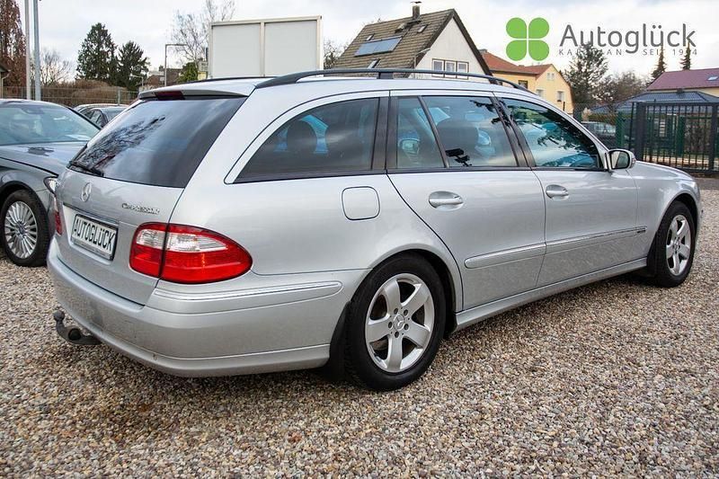 Gebraucht Mercedes E200 163 PS (119 kW) 2006 Silber Kombi