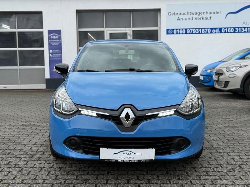 Blau Gebraucht 2013 Renault Clio IV Dynamique Limousine | 6.990 € (Fairer Preis) - Bild 1/4