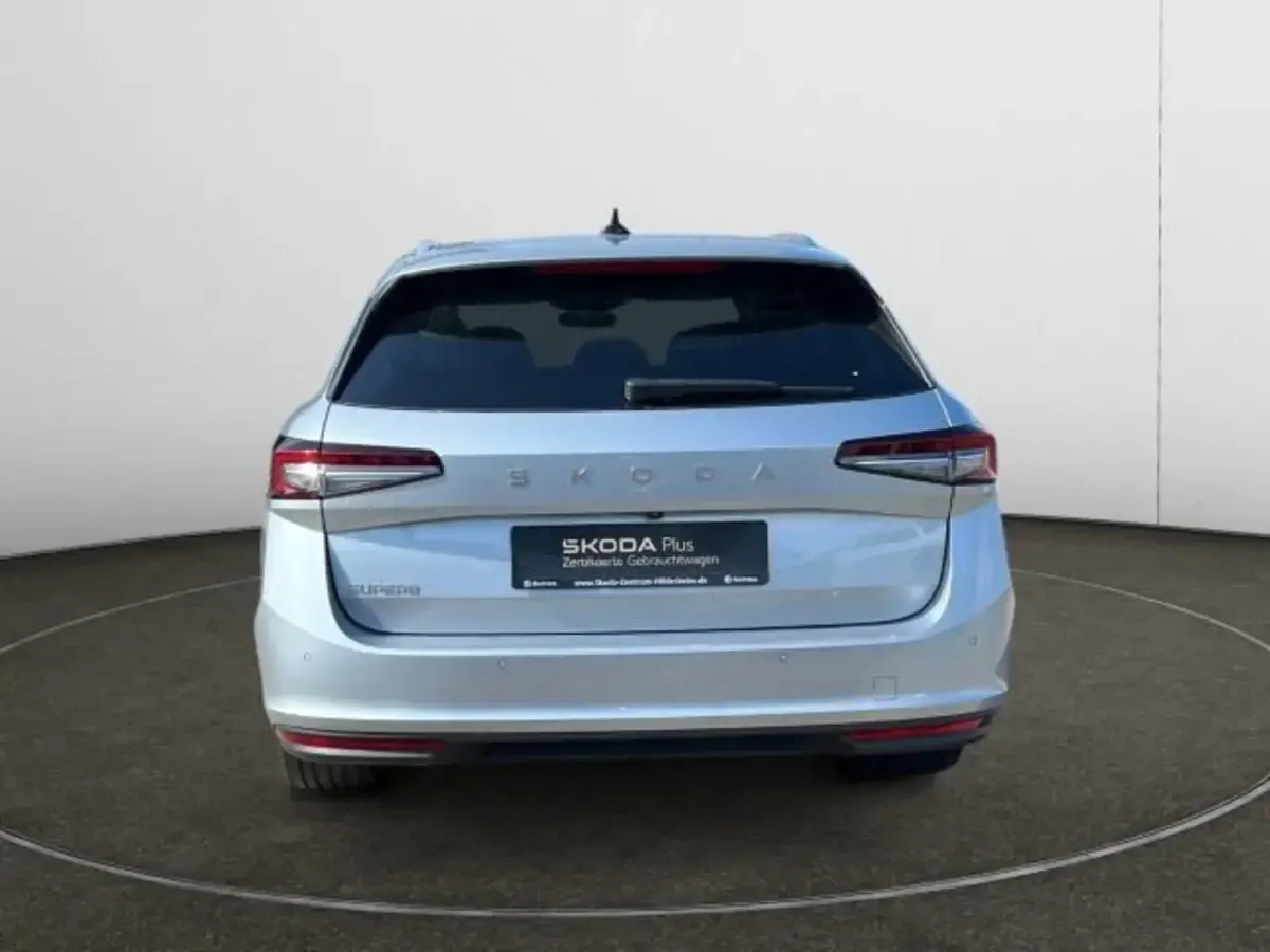 Gebraucht Skoda Superb Suite 150 PS (110 kW) 2024 Andere farbe Kombi