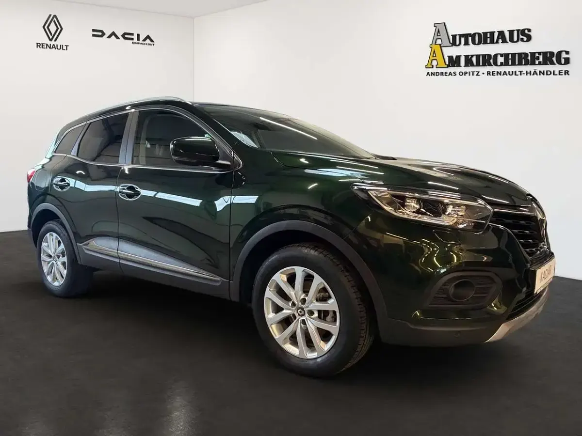 Gebraucht Renault Kadjar LIMITED 140 PS (102 kW) 2019 Ural green SUV
