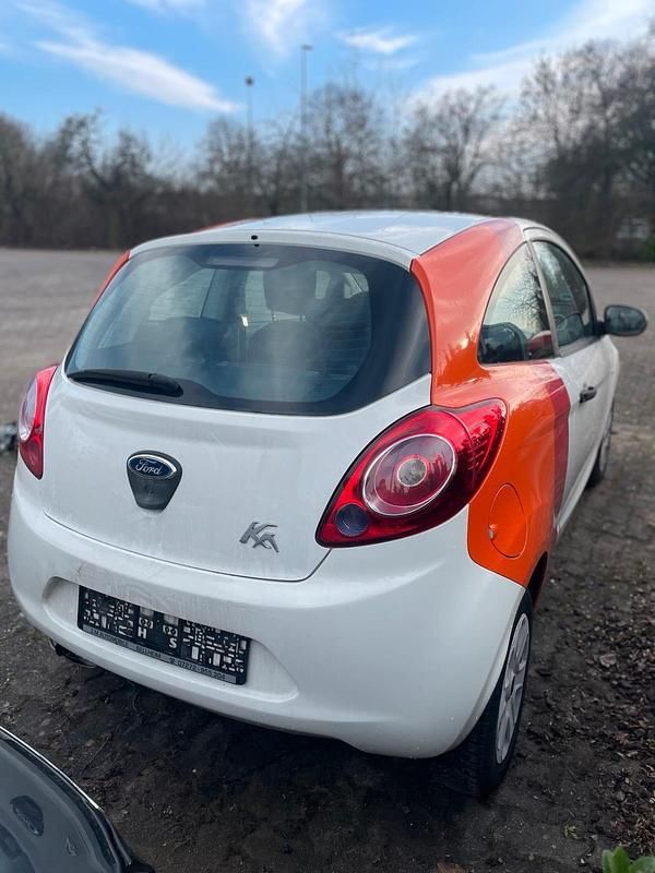 Gebraucht Ford Ka 69 PS (50 kW) 2014 Weiß Kleinwagen