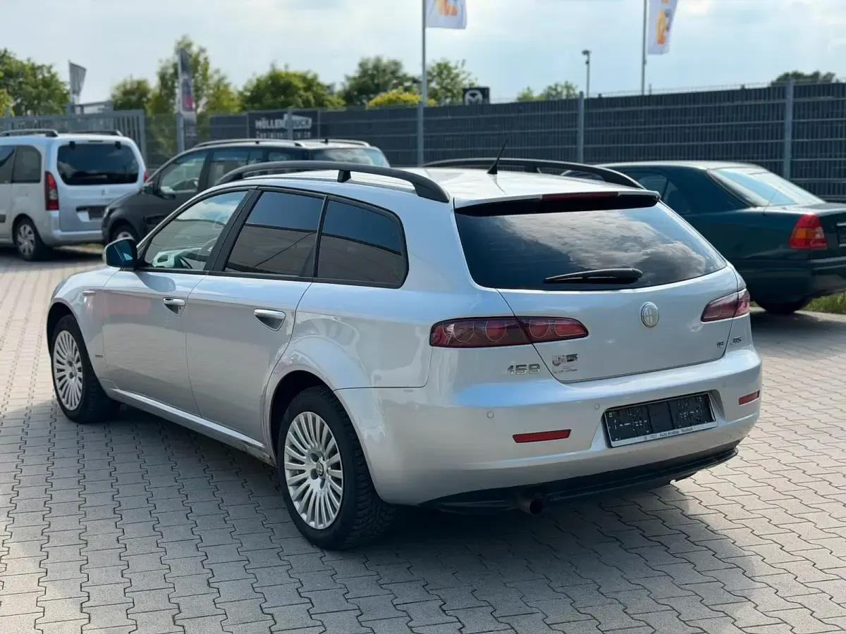 Gebraucht Alfa Romeo 159 140 PS (102 kW) 2009 Silber Kombi