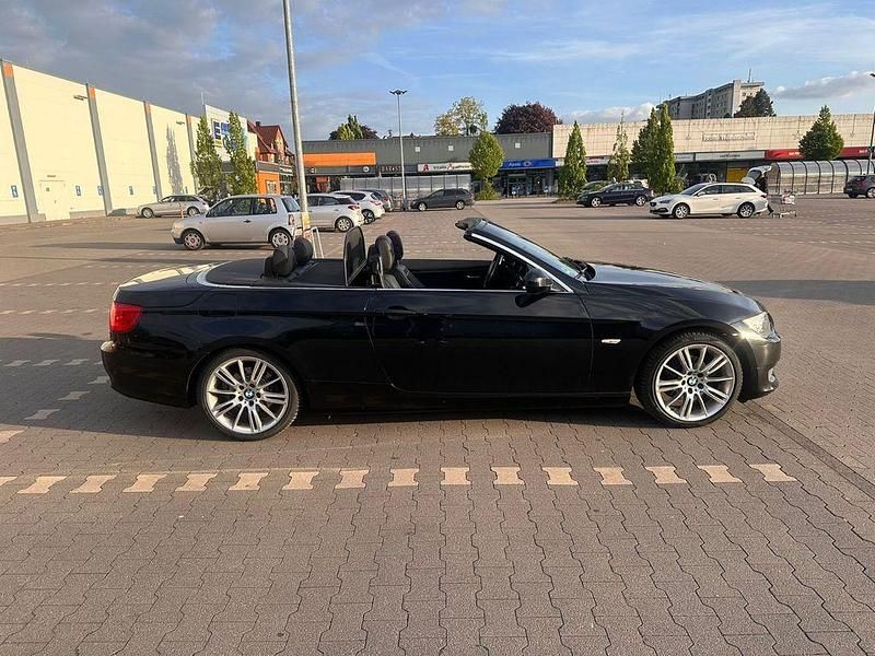 Gebraucht BMW 320 Cabriolet 170 PS (125 kW) 2010 Schwarz Cabrio