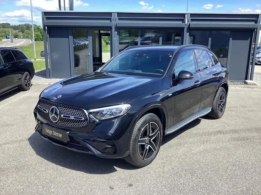 Gebraucht Mercedes GLC300de AMG 333 PS (244 kW) 2025 Schwarz SUV