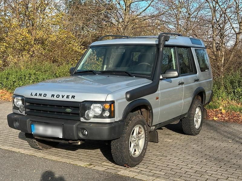 Silber Gebraucht 2003 Land Rover Discovery 2 SUV | 13.500 € (Etwas zu teuer) - Bild 1/4
