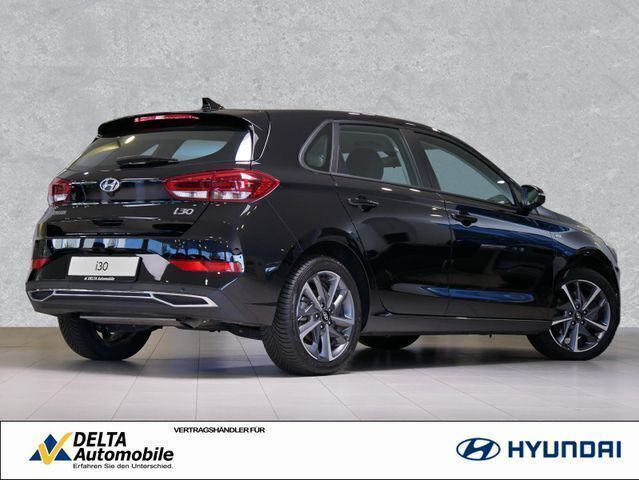Gebraucht Hyundai i30 Comfort 160 PS (117 kW) 2023 Phantom black / mic Limousine