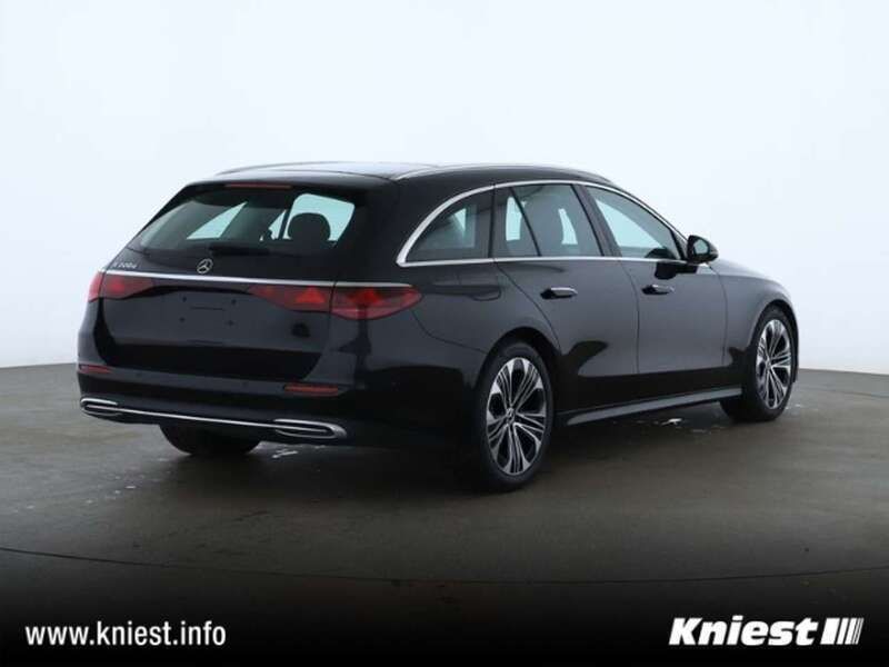 Gebraucht Mercedes E220 Advanced 220 PS (161 kW) 2023 Obsidianschwarz  metalliclack Kombi