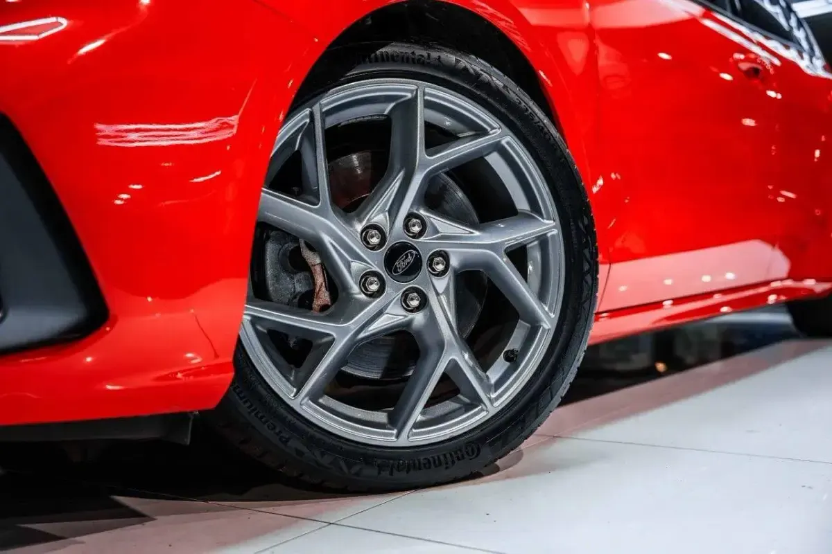 Gebraucht Ford Focus ST 190 PS (139 kW) 2020 Rot Limousine