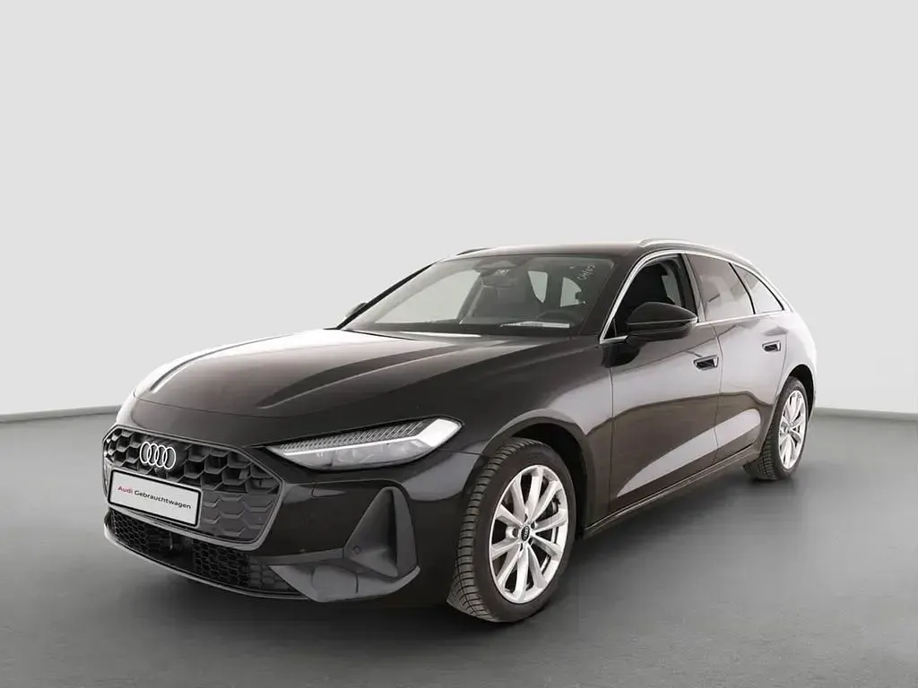 Gebraucht Audi A5 Ambiente 204 PS (150 kW) 2025 Mythosschwarz metallic Kombi
