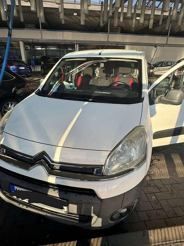 Weiß Gebraucht 2013 Citroën Berlingo Van / Kleinbus | 4.000 € (Fairer Preis) - Bild 1/4