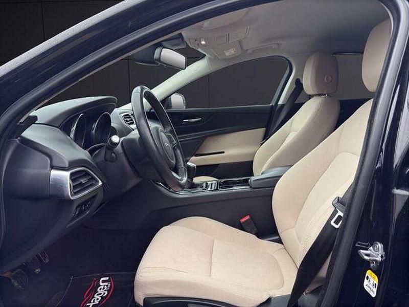 Gebraucht Jaguar XE 221 PS (162 kW) 2018 Andere Limousine