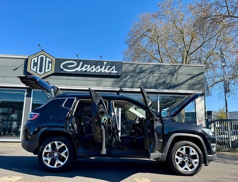 Gebraucht Jeep Compass Limited 140 PS (102 kW) 2019 Schwarz SUV