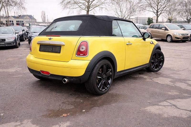 Gebraucht Mini One Cabriolet 98 PS (72 kW) 2010 Gelb Cabrio