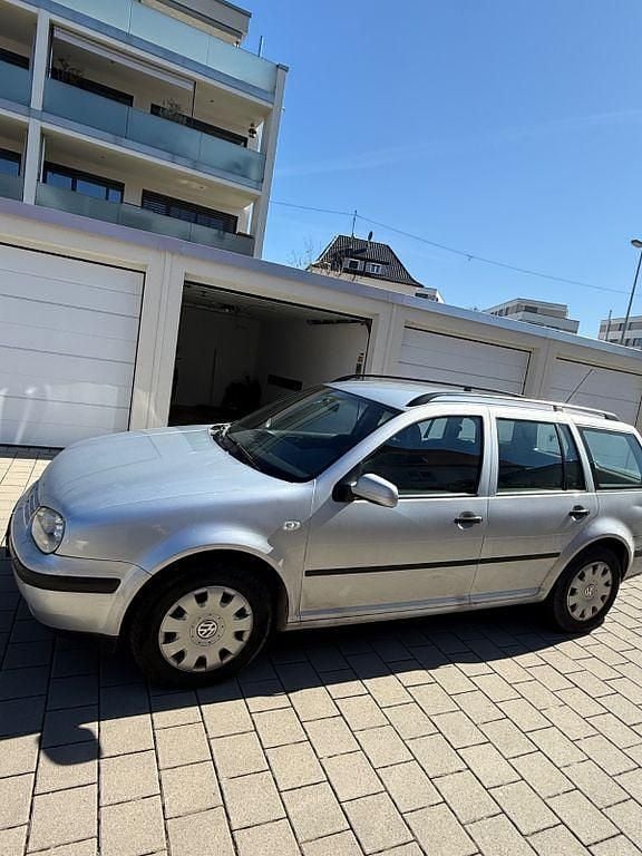 Gebraucht VW Golf IV 101 PS (74 kW) 2002 Silber Kombi
