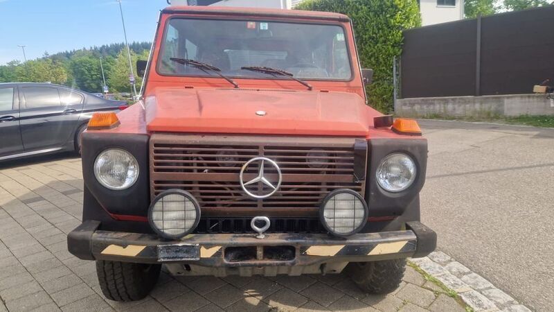 Rot Gebraucht 1984 Mercedes G280 SUV | 7.700 € - Bild 1/4