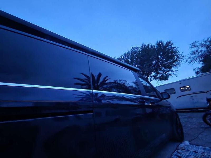 Blau Gebraucht 2014 Mercedes V200 Edition Van / Kleinbus | 35.999 € (Teuer) - Bild 1/4