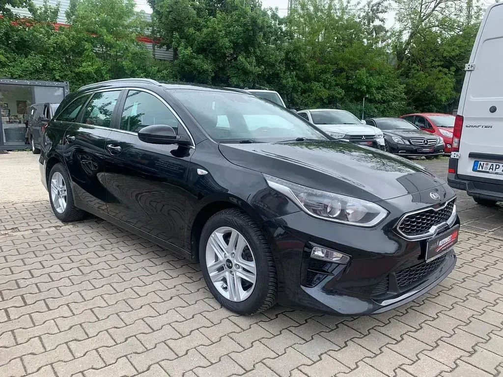 Gebraucht Kia Ceed 136 PS (100 kW) 2021 Schwarz Kleinwagen