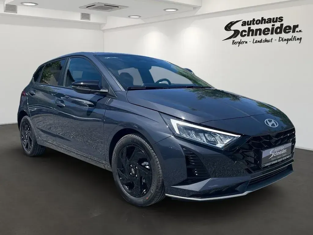 Neu Hyundai i20 Blackline 90 PS (66 kW) 2026 Aurora grey Kleinwagen