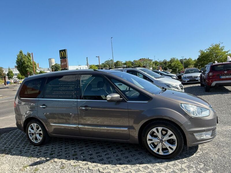 Gebraucht Ford Galaxy Titanium 203 PS (149 kW) 2012 Braun Van / Kleinbus
